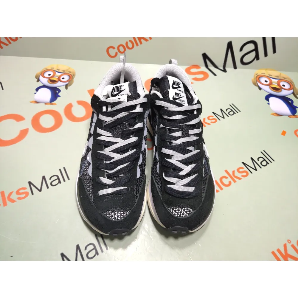 GET Vapor Waffle Sacai Black White, CV1363-001