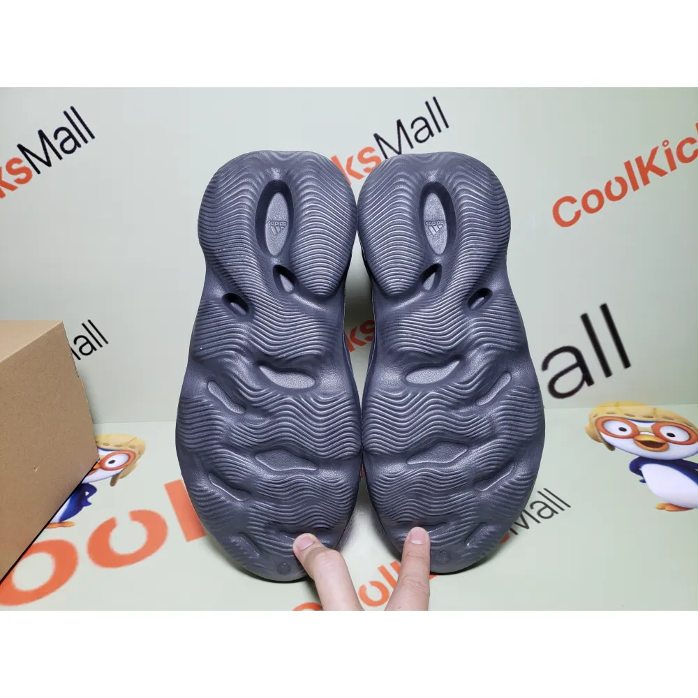 Coolkicks G5 Yeezy Foam RNNR Onyx,HP8739 