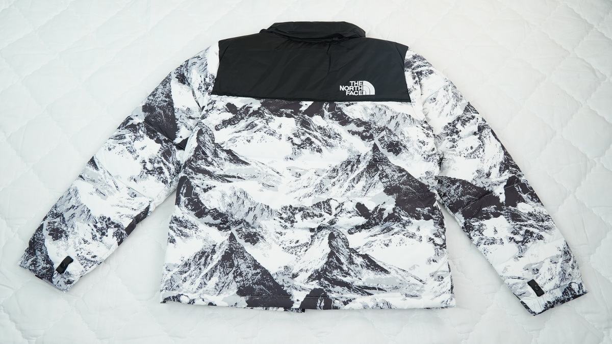 TheNorthFace Splicing White And Snow Mountain