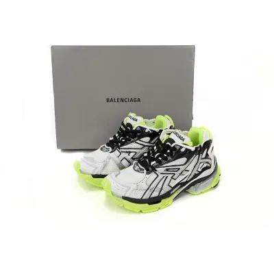 Uabat Balenciaga 7th Runner Black, white, and Yellow 677402 W3RBP 1093 02