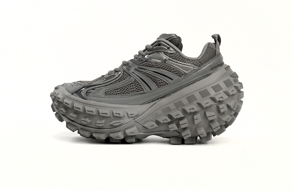 PKGoden  Balenciaga Defender Black Gray 685611 W2RA6 3000