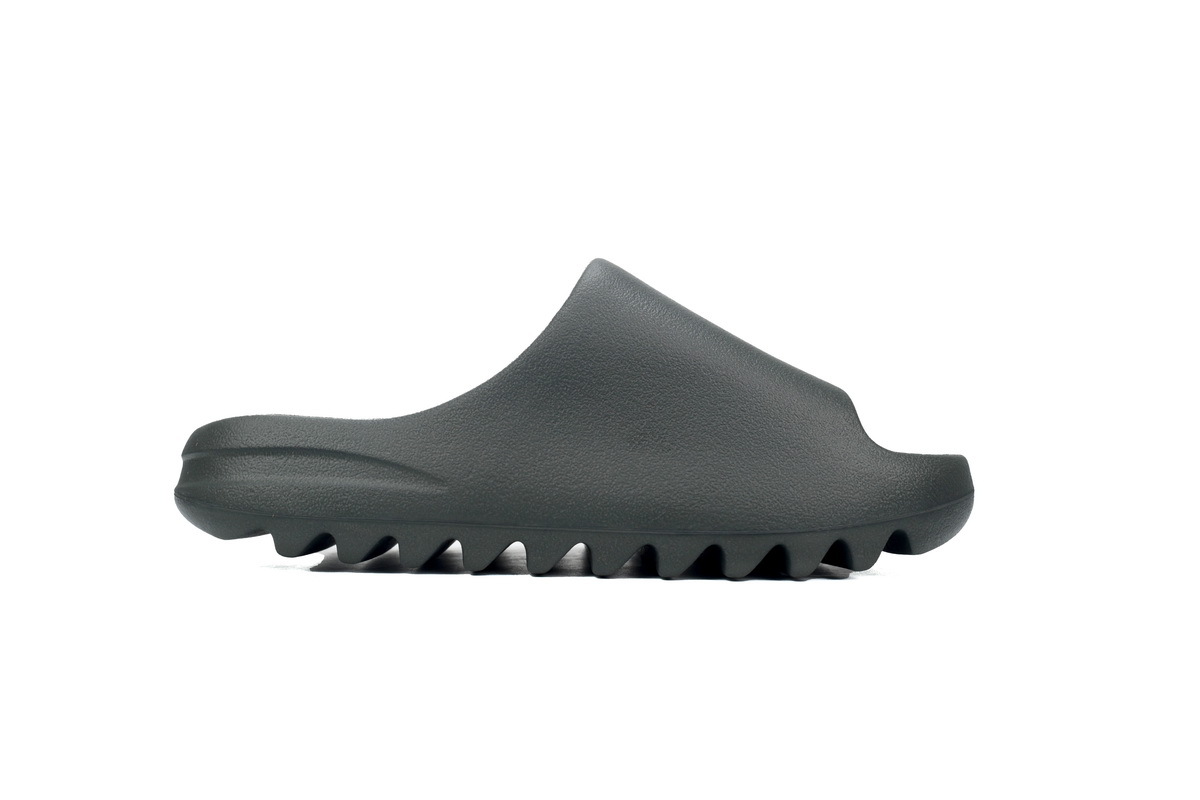 POP  Yeezy Cool Black, ID5103 