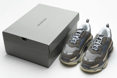PKGoden  Balenciaga Triple S Grey 483513 W06E1 1259 02