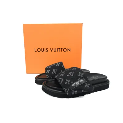 PKGoden LOUIS VUITTON Pool Pillow Black Label Cowboy 01