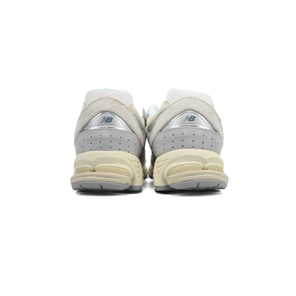 PKGoden New Balance 2002R Linen M2002REK