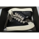 RICK OWENS/RO Black and White