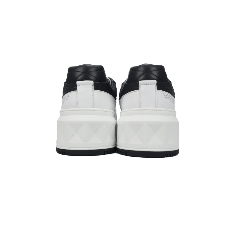 PKGoden Valentino One Stud XLWhite Black