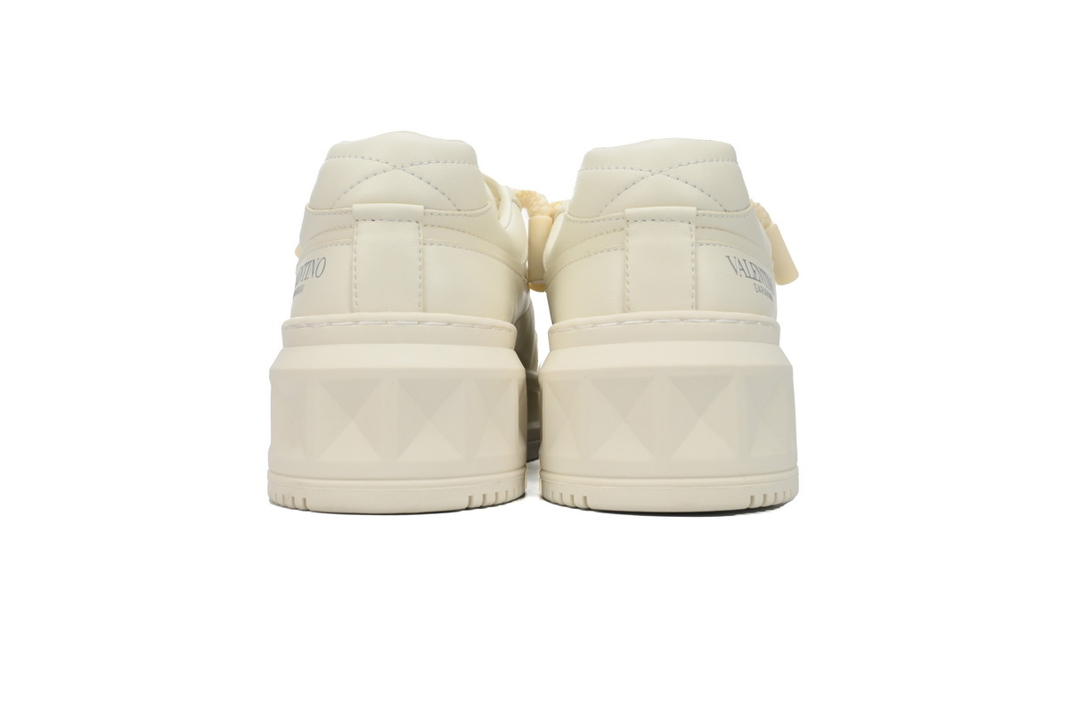 PKGoden  Valentino One Stud XL Off White