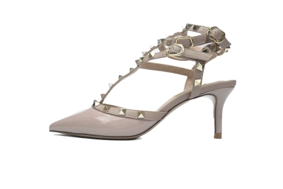 PKGoden  Valentino Garavani Rockstud Off White 01