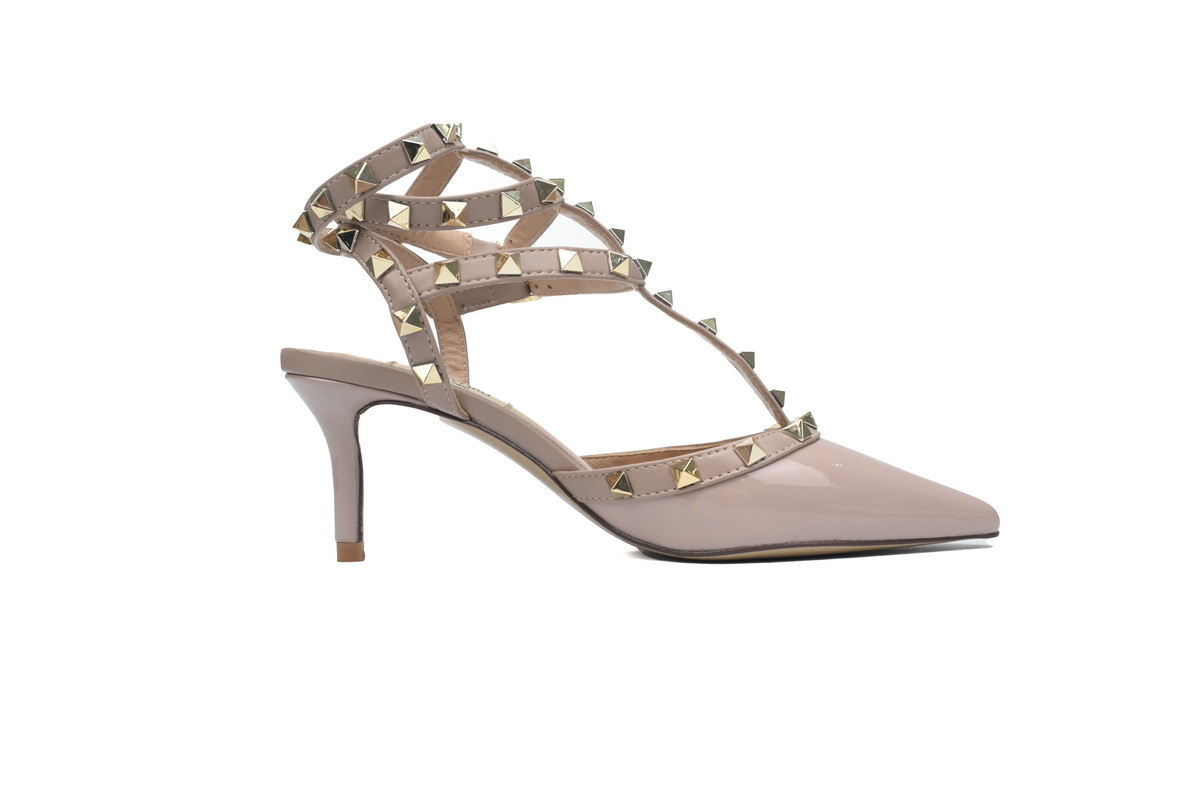 PKGoden  Valentino Garavani Rockstud Off White