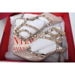PKGoden Valentino Garavani Rockstud Off White