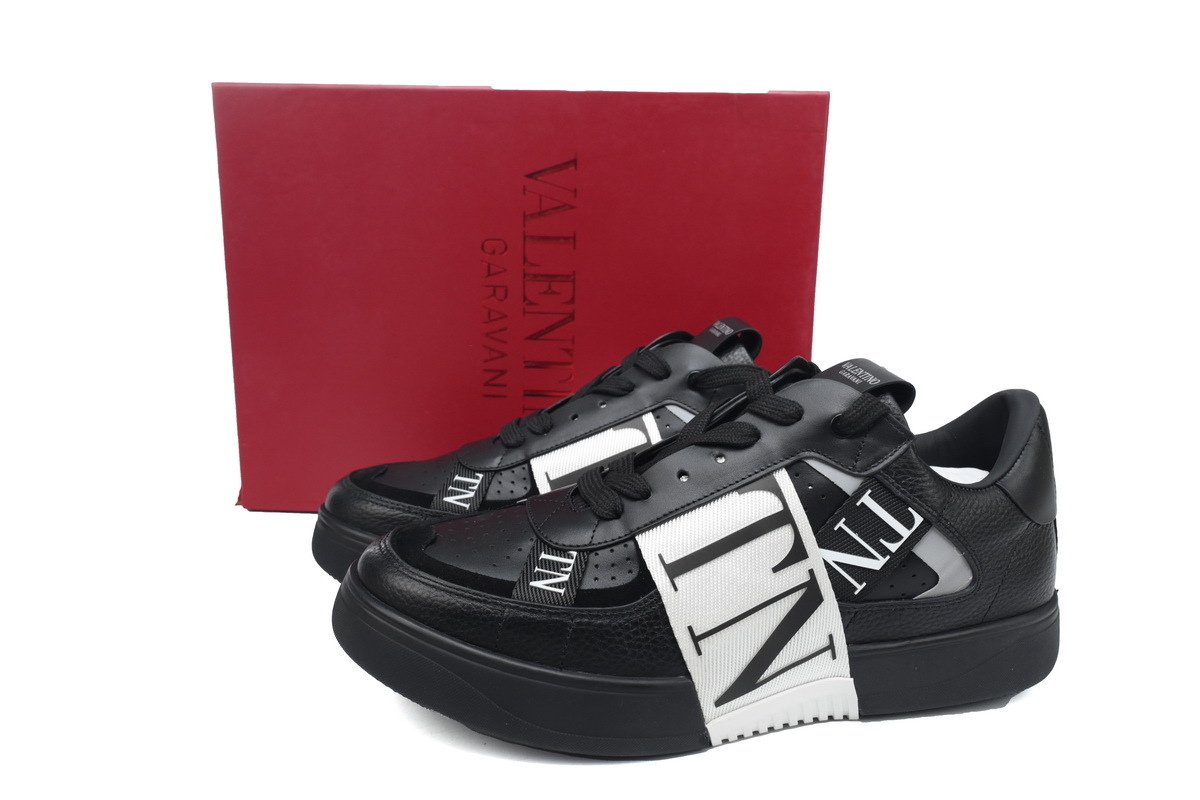  Valentino Garavani VL7N Low Sneakers Black
