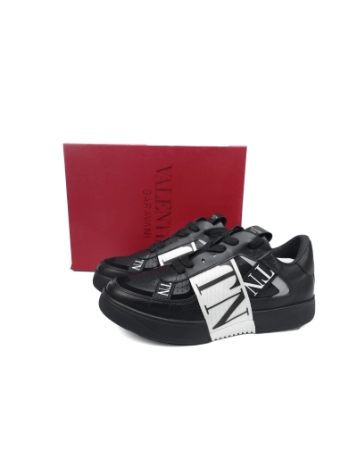 PKGoden  Valentino Garavani VL7N Low Sneakers Black 02