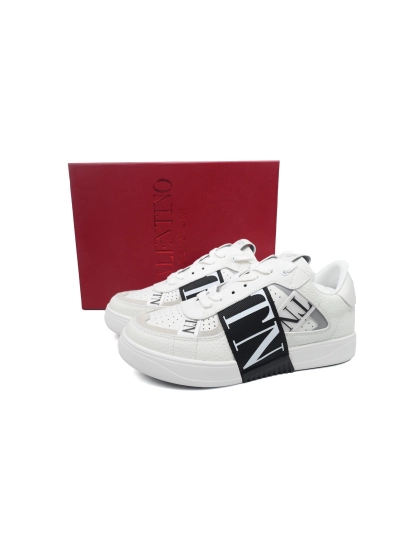 PKGoden  Valentino Garavani VL7N Low Sneakers White Black 02
