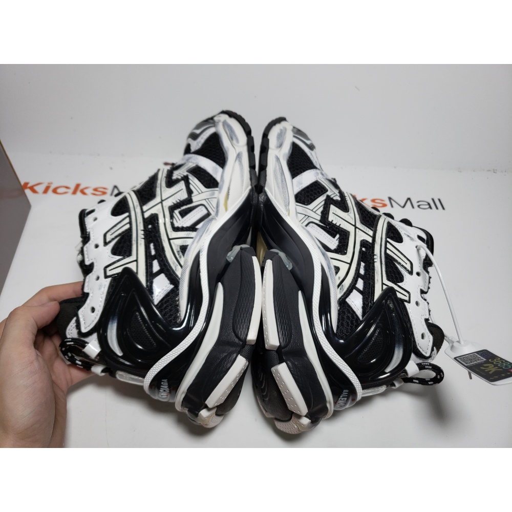 PKGoden Balenciaga 7th Runner Black White 677403W3RB29010