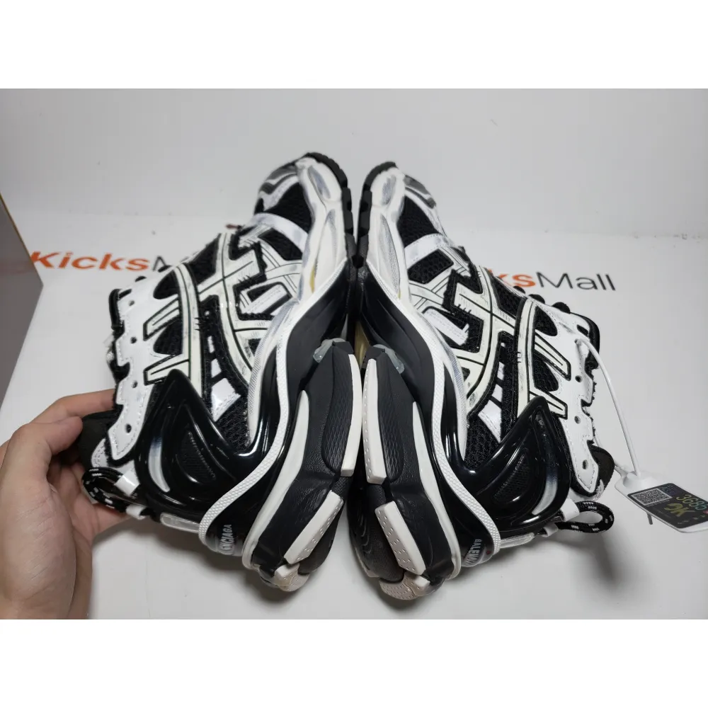 PKGoden Balenciaga 7th Runner Black White 677403W3RB29010