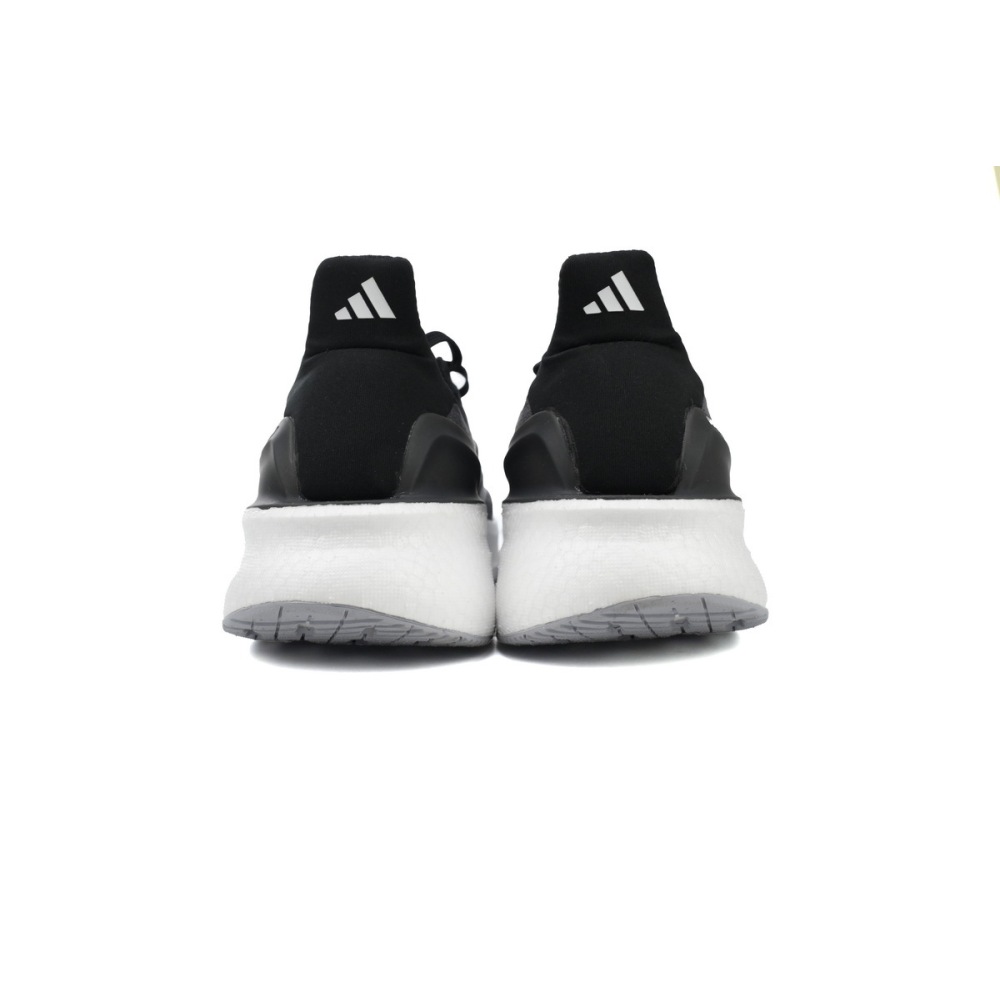 Ultraboost 5X Black White Carbon IH3110