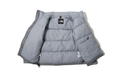 The North Face Splicing White And Glossy Gray Long-sleeved down jacket 02