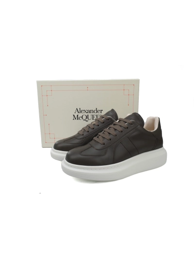 PKGoden Alexander McQueen Sneaker Black and White 02