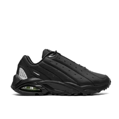 PKGoden Drake Hot Step Air Terra Nocta Triple Black sneakers 01