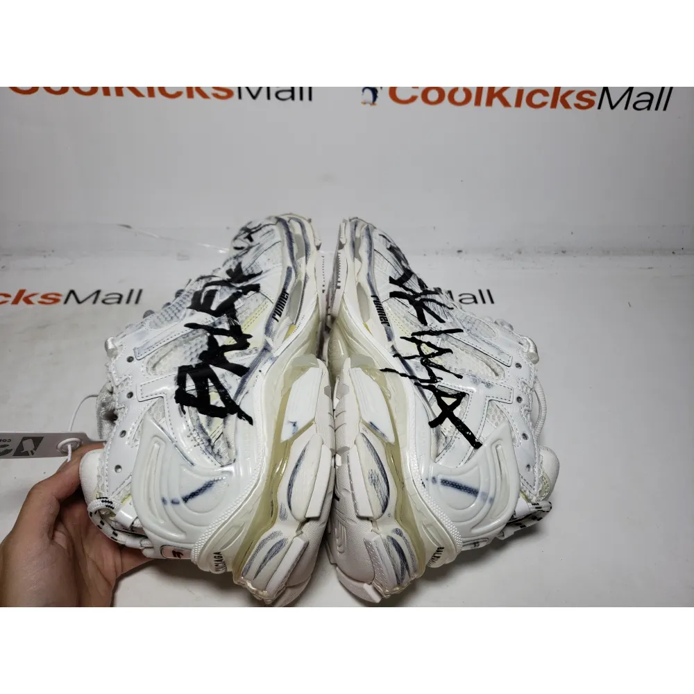 PKGoden Balenciaga Runner White And Black Characters 677402 W3RBQ 9010 