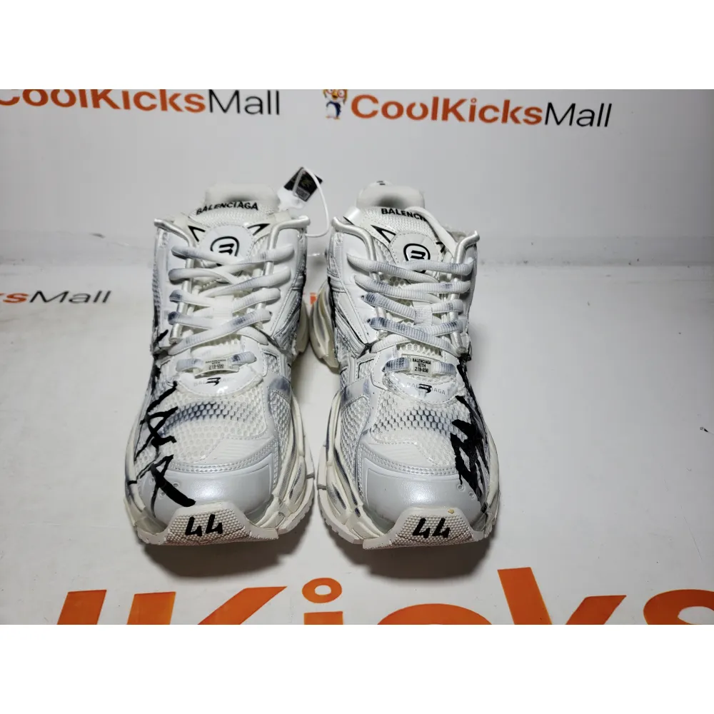 PKGoden Balenciaga Runner White And Black Characters 677402 W3RBQ 9010 