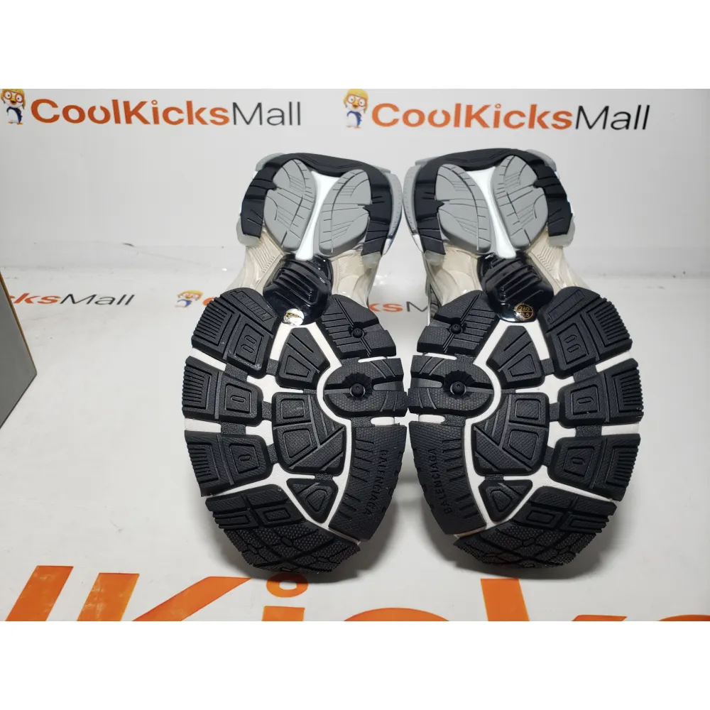 PKGoden Balenciaga 7th Runner White Black Gray 677402 W3RB2 9012