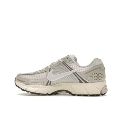 OG Air Zoom Vomero 5 Platinum Tint HF0731-007 01