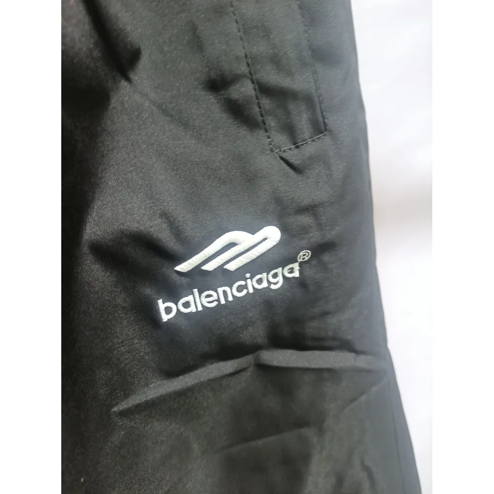 Balenciaga 24 Manchester United co-branded Pants