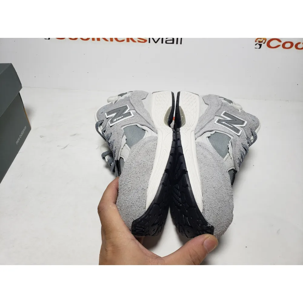 GET New Balance 2002R Protection Pack Grey,M2002RDM