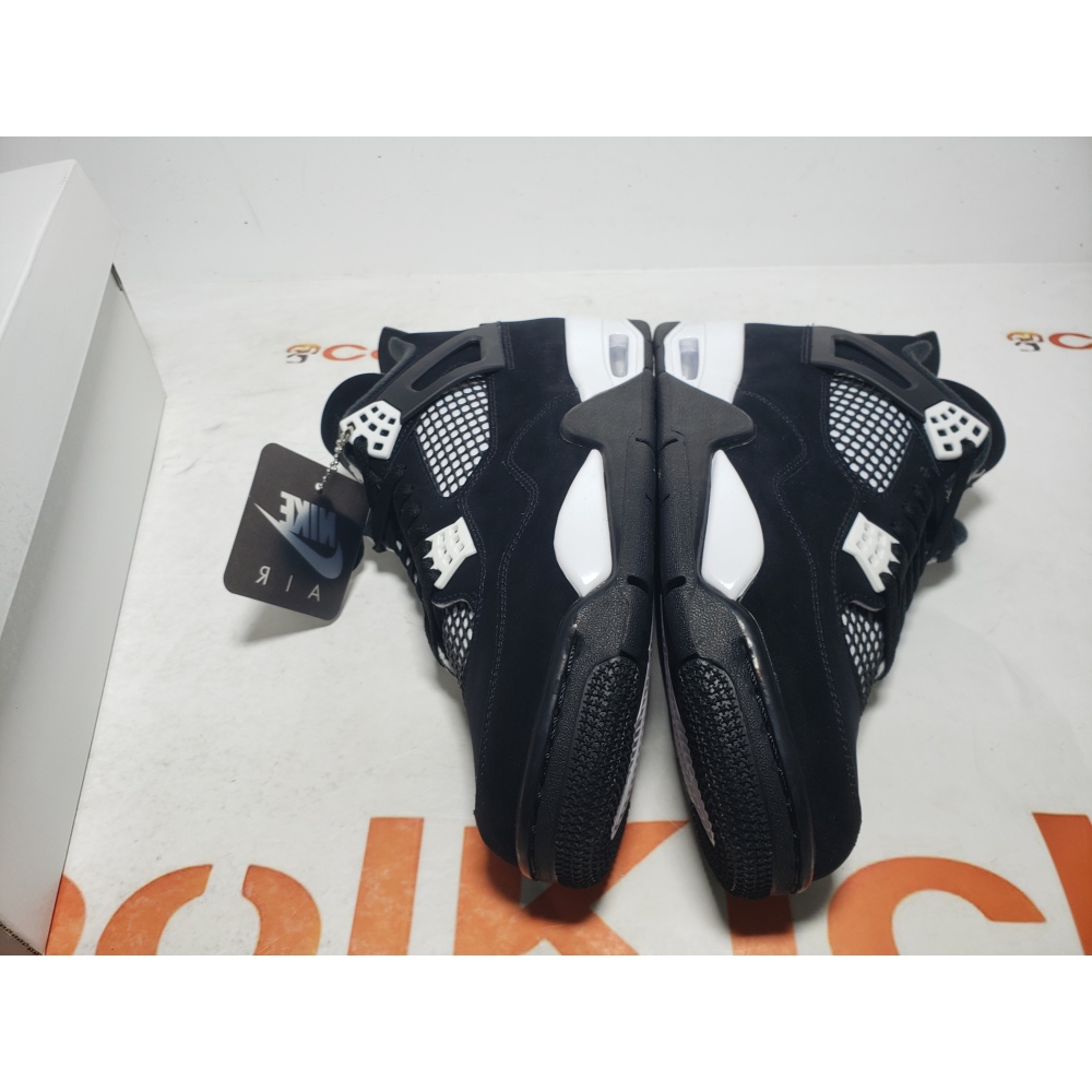 GET Air Jordan 4 Retro White Thunder FQ8138-001