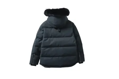 Moose Knuckles Classic Down Jacket 06 Gray 02