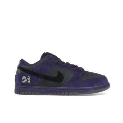 GET Dunk Low SB 94 Ink HQ8487-500 02