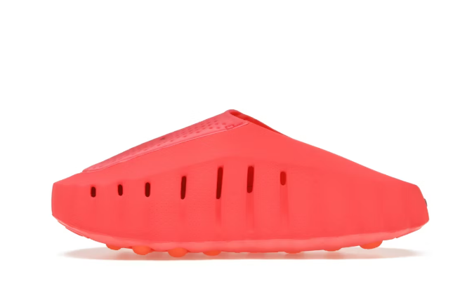 Mind 001 Slide Solar Red HQ4307-600