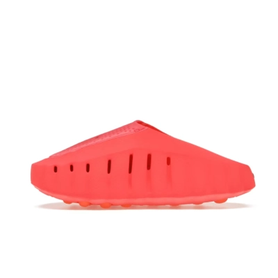 Mind 001 Slide Solar Red HQ4307-600 02