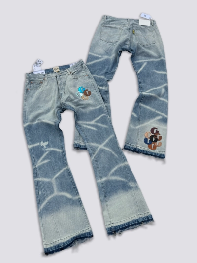 GALLERY DEPT. Denim patchwork, all-over print, distressed flared jeans with ripped leather patches, washed and vintage style G66 01