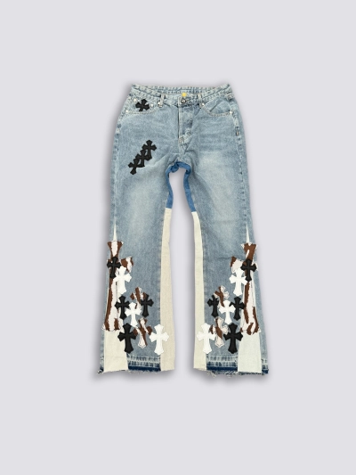 GALLERY DEPT. Denim patchwork cropped flared jeans with a washed and distressed look, featuring faux fur patchwork and leather upholstery GA004 01