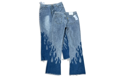 GALLERY DEPT. Denim patchwork flared jeans with a washed and distressed patchwork design G88  01