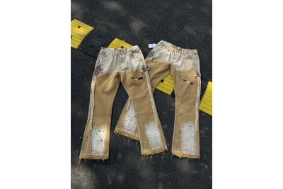 GALLERY DEPT. Patchwork Appliqué Splatter Painted Flared Jeans - Washed Distressed Patchwork Jeans G91 01