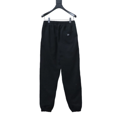 ALO solid color embroidered letter logo and back pocket patch logo trousers Black 02