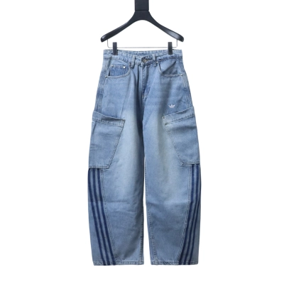 Adidas  Jeans Originals Small-Logo Cargo Denim Pants 01