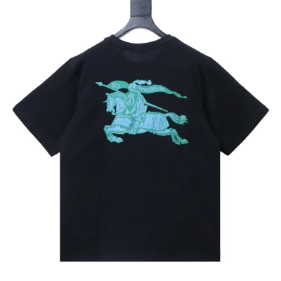 Burberry SS26 Short-Sleeve T-Shirt with Equestrian Knight Print on the Back Black 02