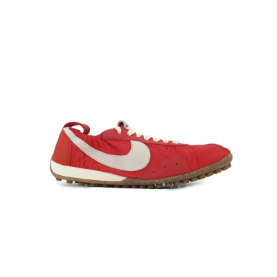PKGoden BJacquemus x Nike Wmns Moon Shoe SP University Red HV8547-600 02