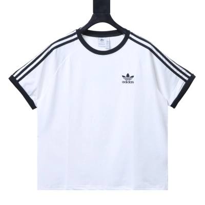 adidas Originals Adicolor Classics 3-Stripes T-Shirt 01