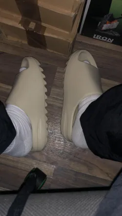Cool Kicks | G5 Yeezy Slide Bone (2022 Restock),FZ5897    review coolkicksmall reviews 01