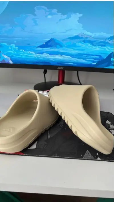Cool Kicks | G5 Yeezy Slide Bone (2022 Restock),FZ5897    review Customer coolkicks reviews from whatsapp 01