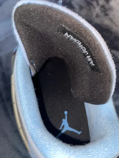 GET Air Jordan 4 SE University Blue, CT8527-400 review Nun of your business  02
