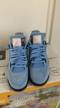 GET Air Jordan 4 SE University Blue, CT8527-400 review 1