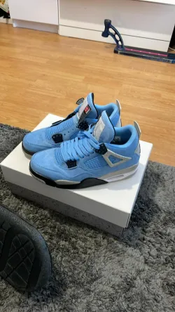 GET Air Jordan 4 SE University Blue, CT8527-400 review Peggy