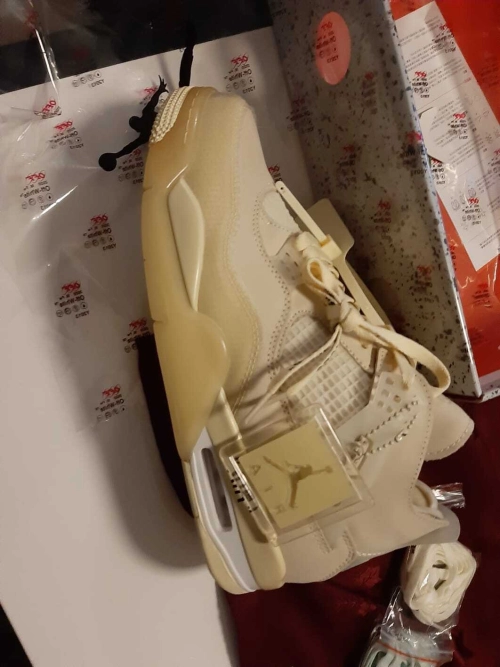 Replica Air Jordan 4 Retro Off-White Sail, CV9388-100 review 
